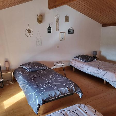 Gite Chamarel Les Aubiers Exteriér fotografie